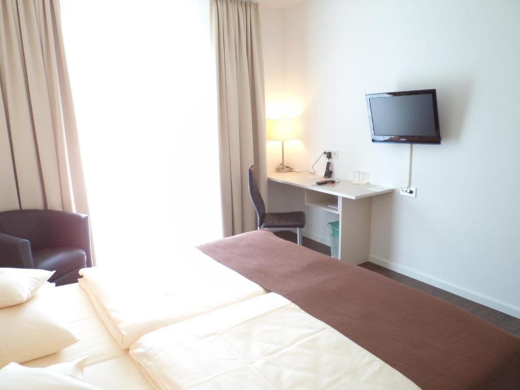 Das Neue Hotel Am Park Fröndenberg Kamer foto