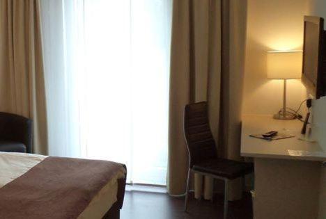 Das Neue Hotel Am Park Fröndenberg Buitenkant foto